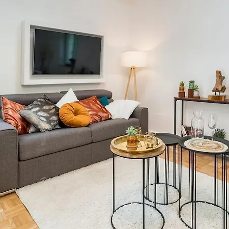 Eg R-wunderschoene Grosse 3-zimmer City Naehe Salzburg 2 * Freilassing